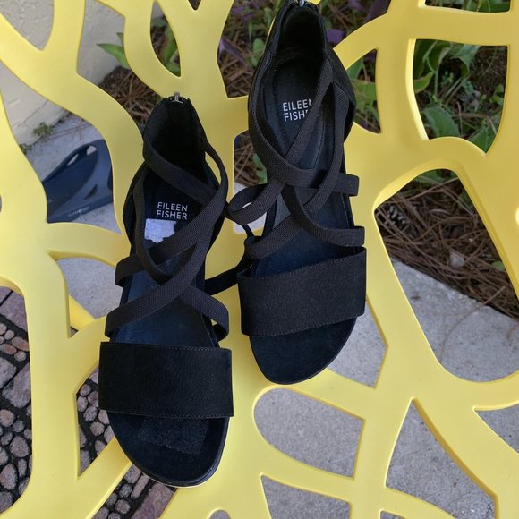 New Eileen Fisher Black Suede zip back strappy sandals US Size 7 M - Picture 6 of 10